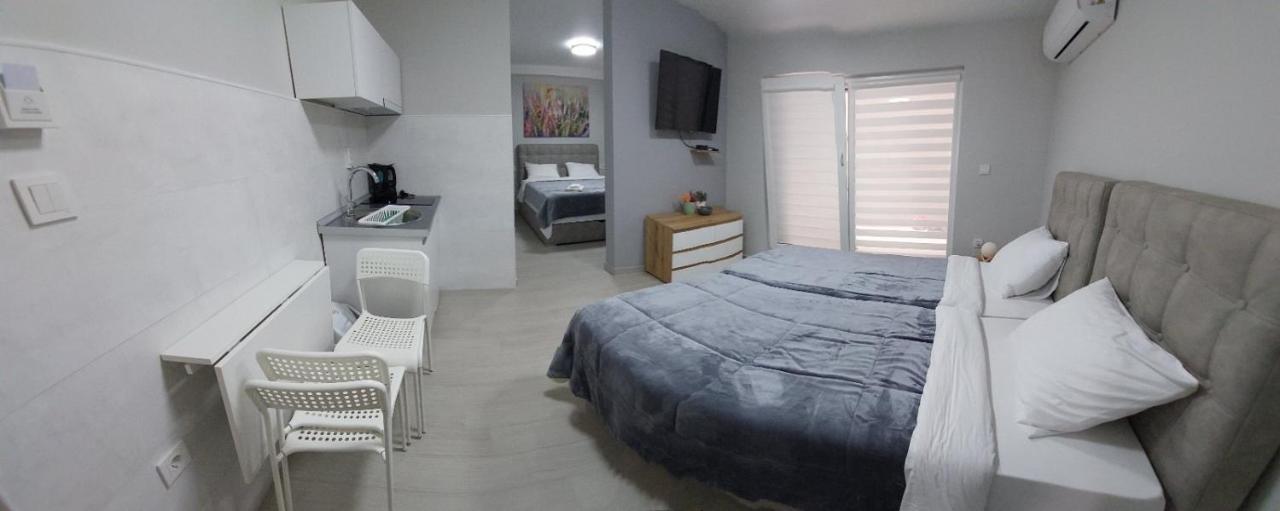 Cholakovi Apartments Veles Bagian luar foto